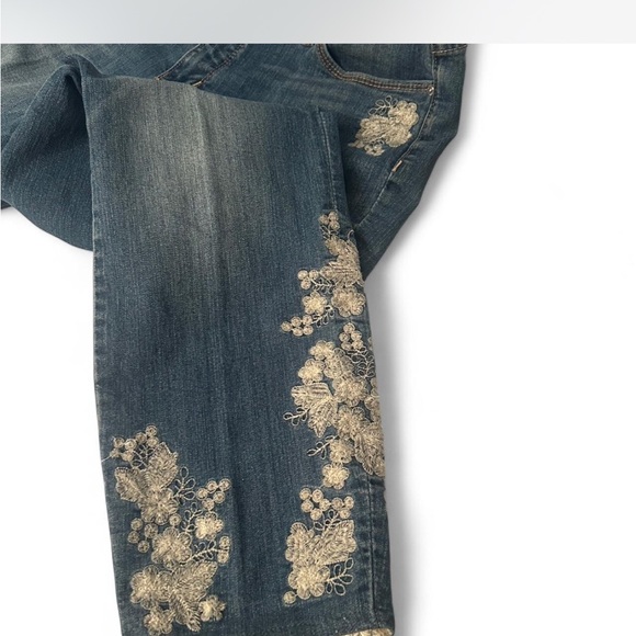 Vintage America Embroidered Blue Jeans with Tassels - Picture 2 of 6